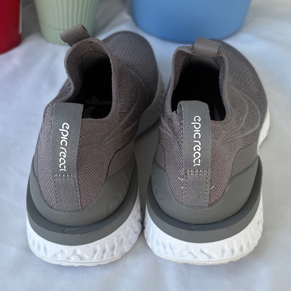 Nike Slip-On Athletic Shoes Gray - Picture 5 of 8